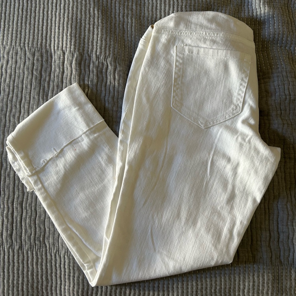 Indigo Blue Maternity Cropped White jeans